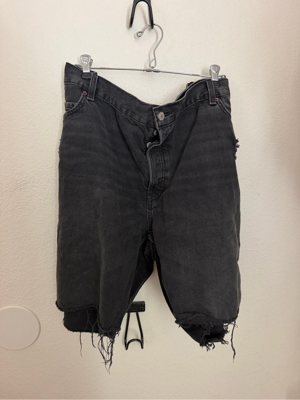 Old Navy Black Distressed Women's Denim Bermudas